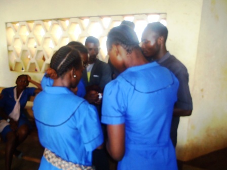 El&egrave;ves du lyc&eacute;e de Mbalngong