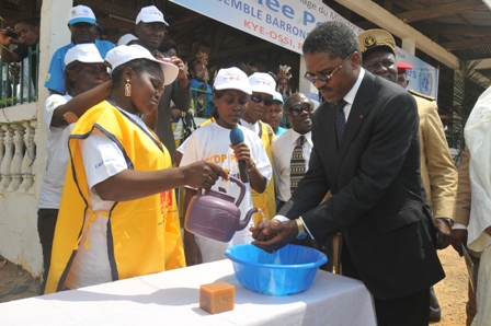 Article : A Kye-Ossi, la C4D est en croisade contre Ebola et la Polio.